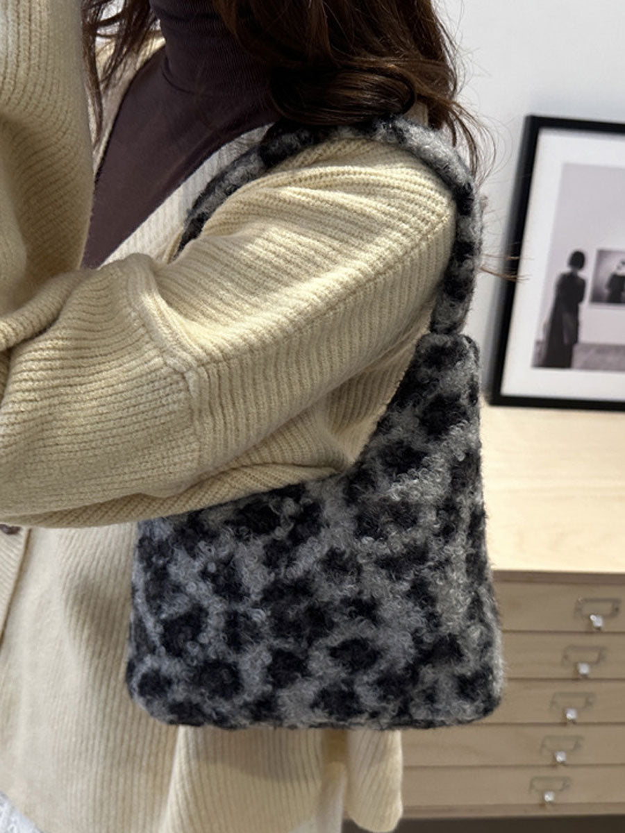 Leopard Print Plush Shoulder Handbag 06