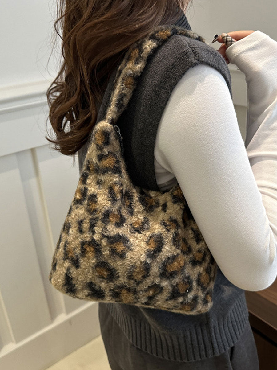 Leopard Print Plush Shoulder Handbag 06